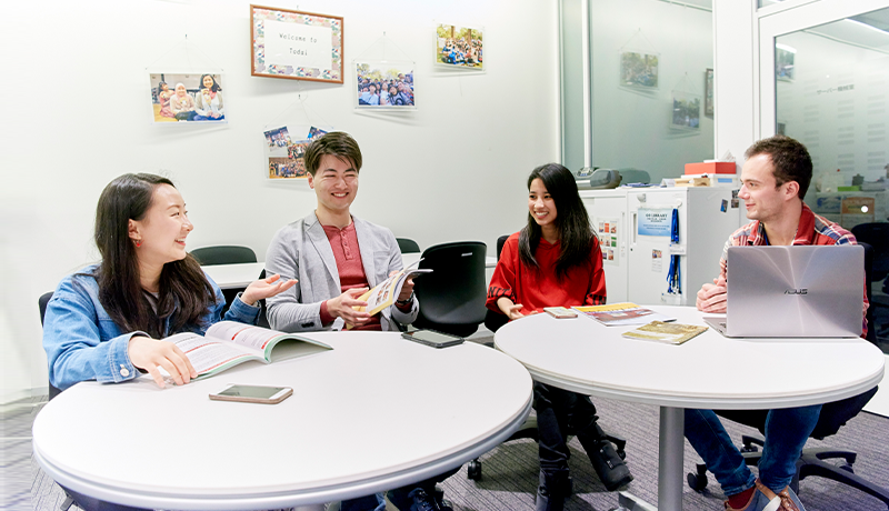 利发手机版官网娱乐平台 春川市近華洞のあるホープハウスで後輩たちとお酒を飲んでいるうちに合席した後輩ファンウマンを暴行した疑い(上海など)で社在革に対して拘束令状を申請したと20日明らかにした